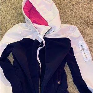 Super warm zip up with jaw strings